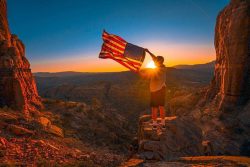 american-flag-in-sedona